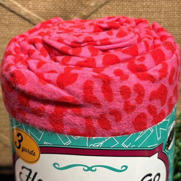 Flannel-to-Go Red Pink Leopard Print Fabric - Picture 5 of 6